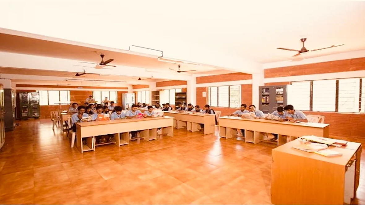 Creative Trisha PU College