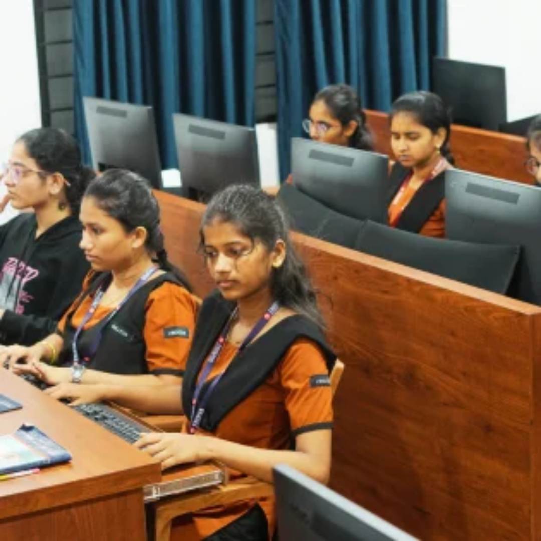 Creative Trisha PU College