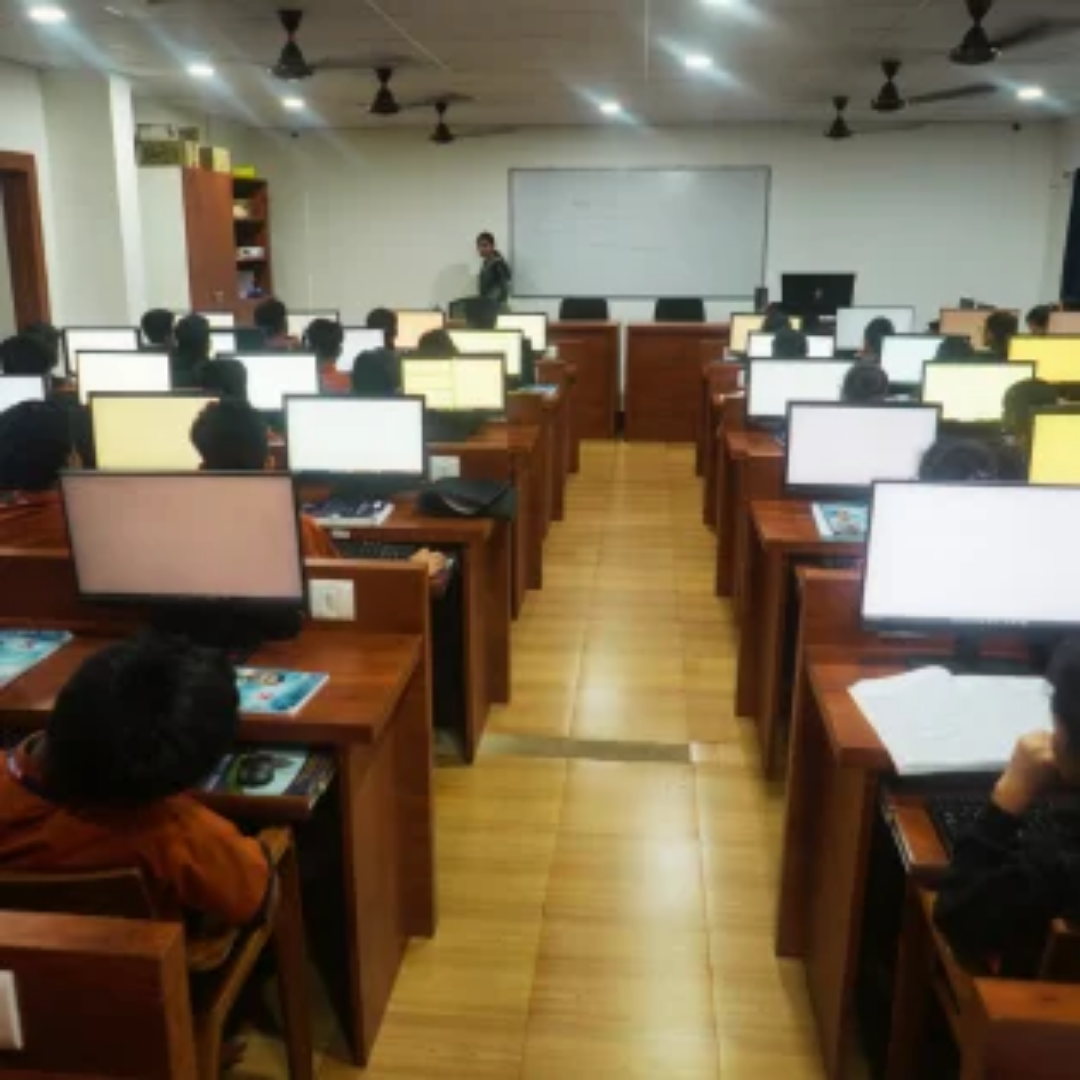 Creative Trisha PU College