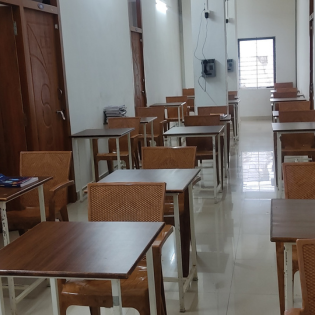 Creative Trisha PU College